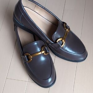 Elegant Brown Loafers with Gold Accent